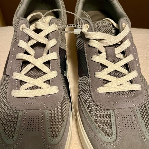 Reef Men\'s Gray Mesh & Suede Low-Top Sneakers main image 5